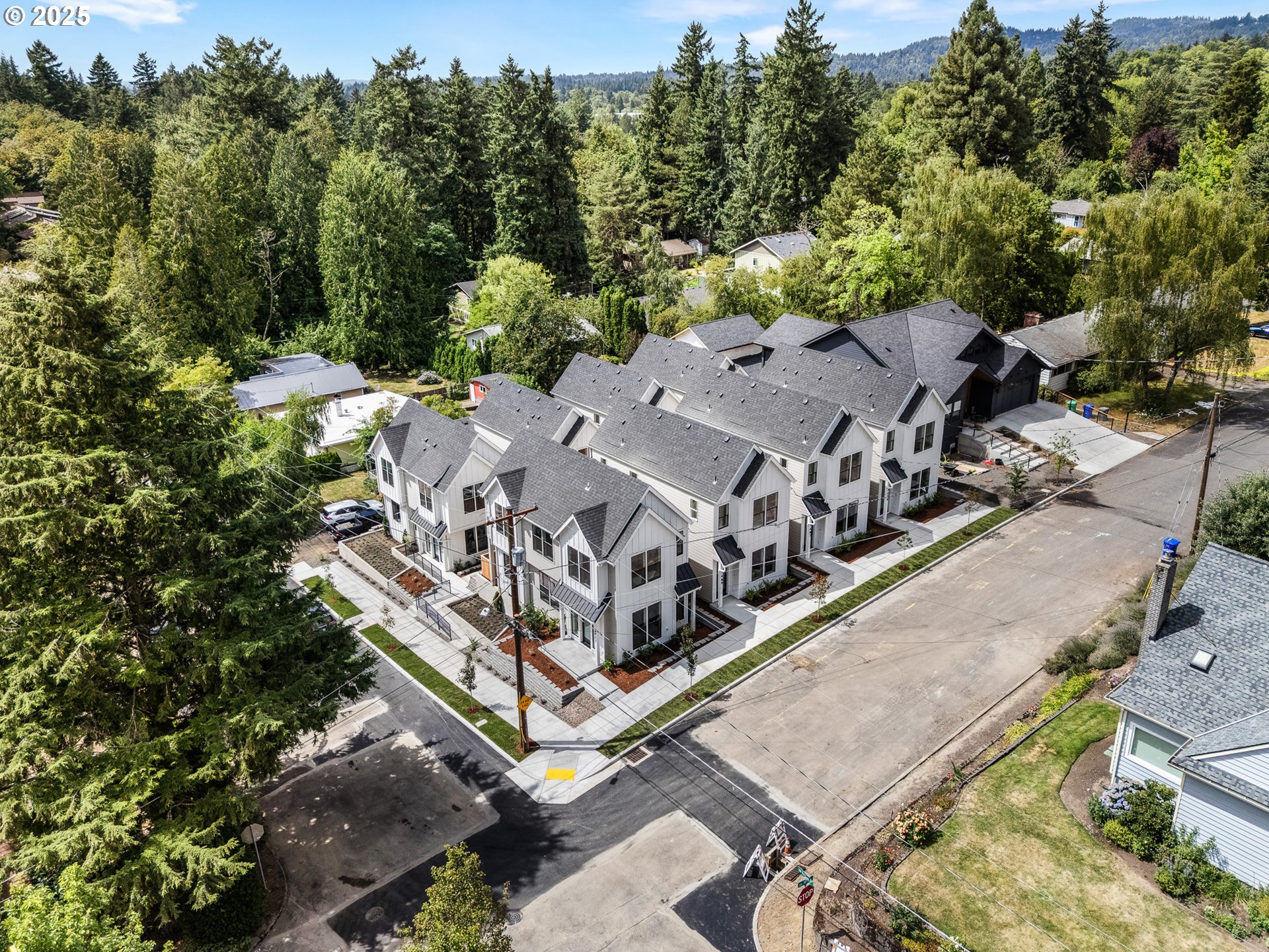 3613 Southwest Logan Street Portland, OR 97219 - Photo 21 of 22