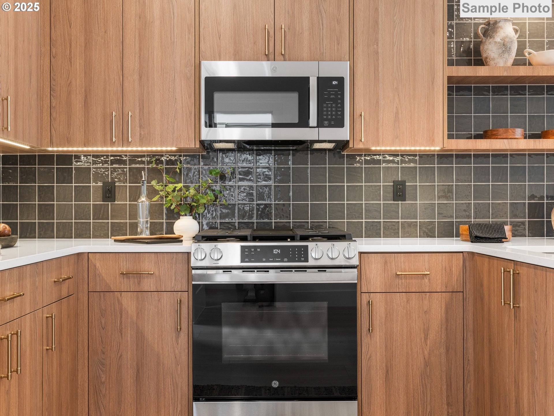 3613 Southwest Logan Street Portland, OR 97219 - Photo 5 of 22