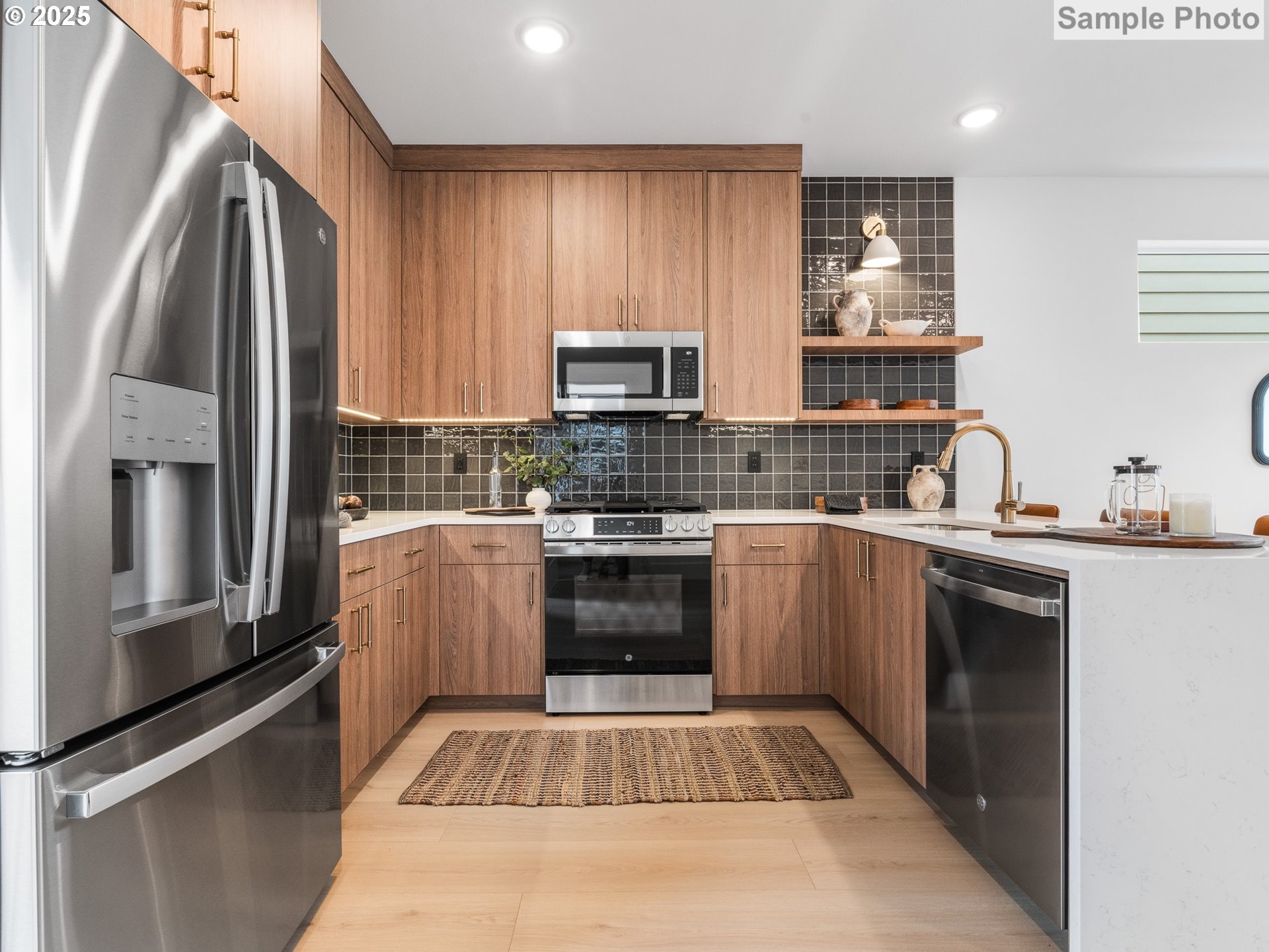 3613 Southwest Logan Street Portland, OR 97219 - Photo 6 of 22