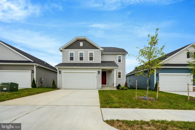 $469,999 | 102 Midsummer Lane, Middletown, VA 22645