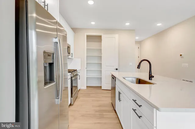 $469,999 | 102 Midsummer Lane, Middletown, VA 22645