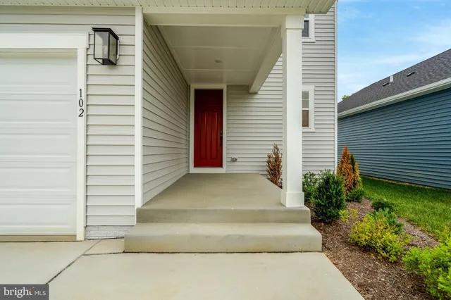 $469,999 | 102 Midsummer Lane, Middletown, VA 22645