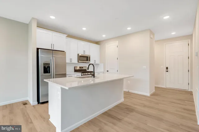 $469,999 | 102 Midsummer Lane, Middletown, VA 22645