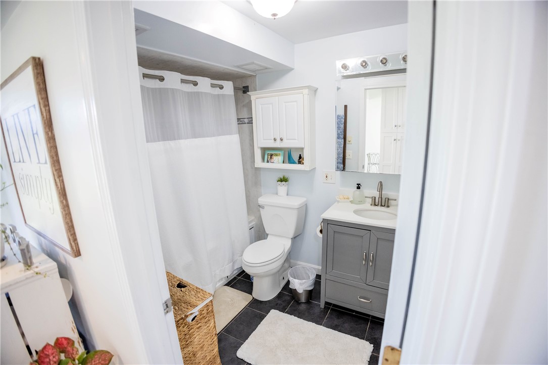 97 Spring Avenue Barrington, RI 02806 - Photo 11 of 18 Gallery Image 11