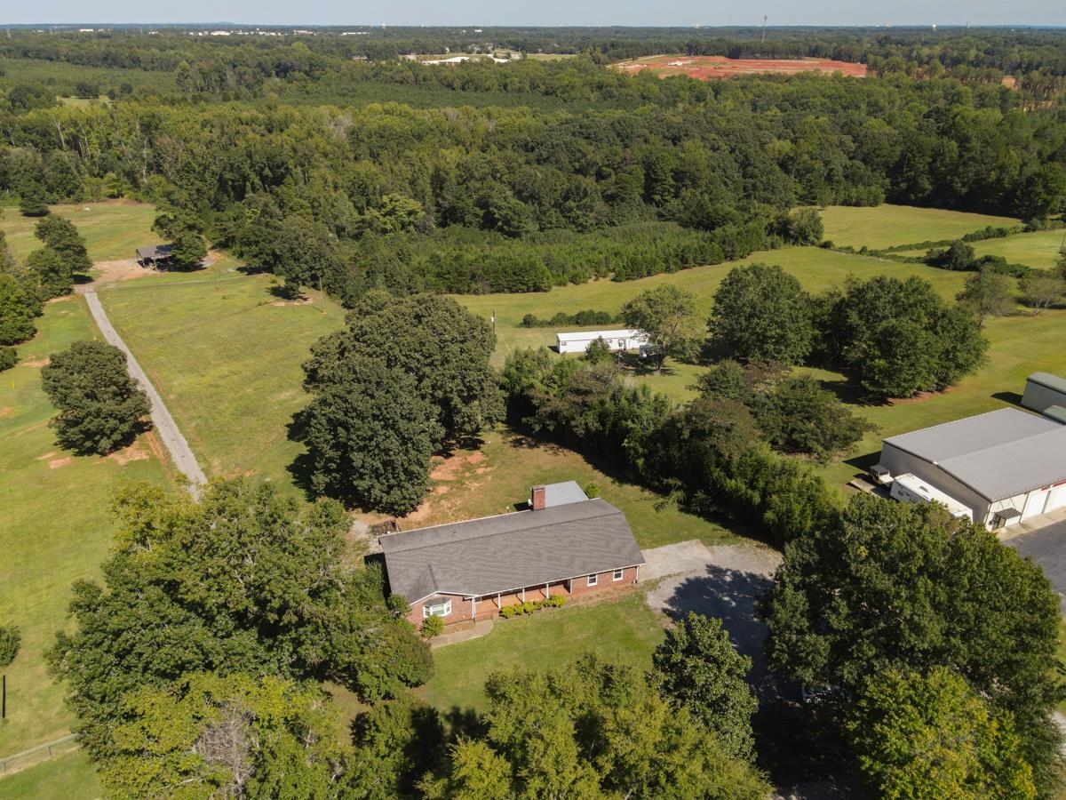 1815 John Dodd Road Wellford, SC 29385 - Photo 6 of 34