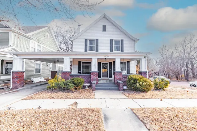 $169,900 | 400 North C Street, Arkansas City, KS 67005