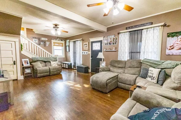 $169,900 | 400 North C Street, Arkansas City, KS 67005