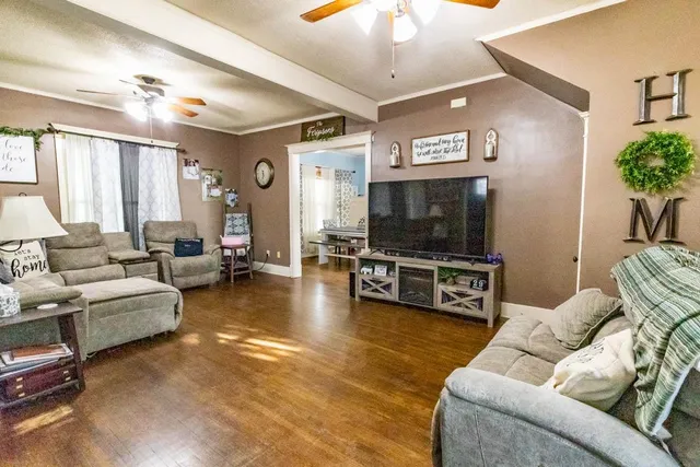 $169,900 | 400 North C Street, Arkansas City, KS 67005