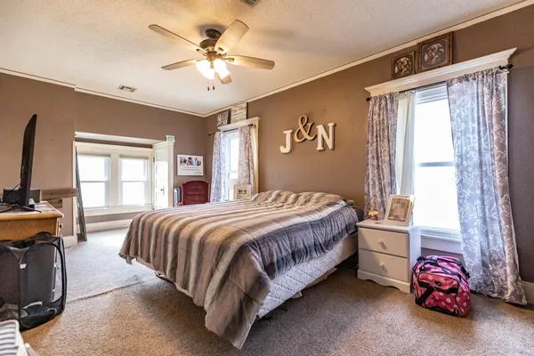 $169,900 | 400 North C Street, Arkansas City, KS 67005