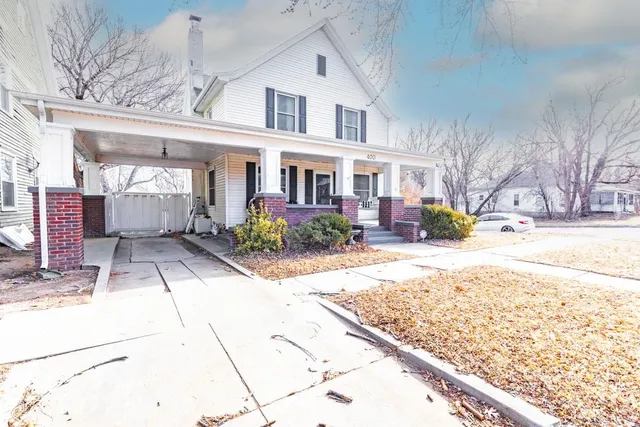 $169,900 | 400 North C Street, Arkansas City, KS 67005