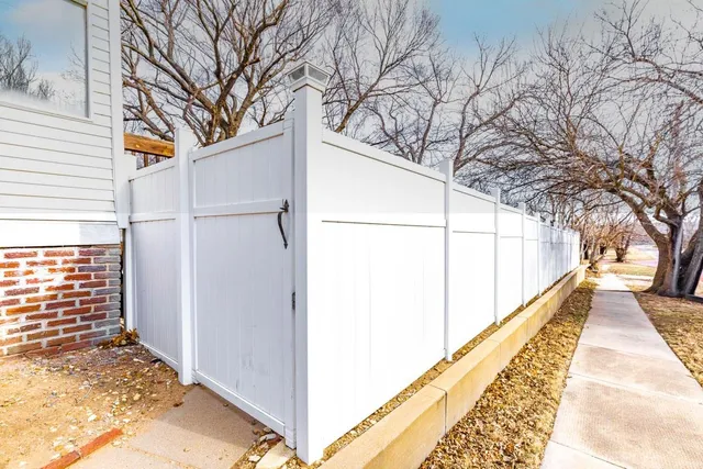 $169,900 | 400 North C Street, Arkansas City, KS 67005