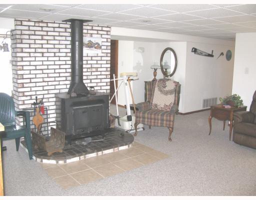 4 Buck Run Road Claysville, PA 15323 - Photo 8 of 14 Den/Family/Great Room.