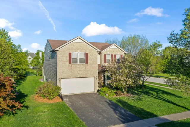 $460,000 | 1018 Butterfield Circle East, Shorewood, IL 60404