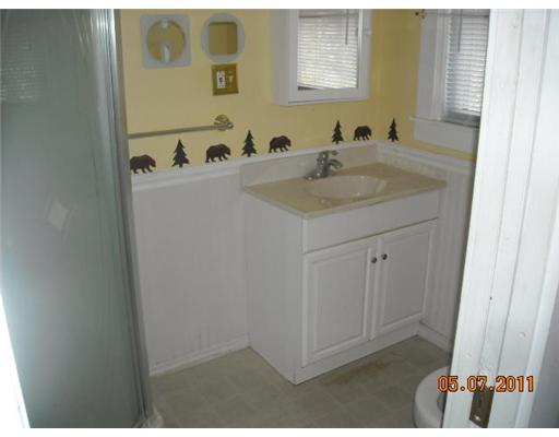 2922 Post Road Warwick, RI 02886 - Photo 10 of 10 Bathroom.