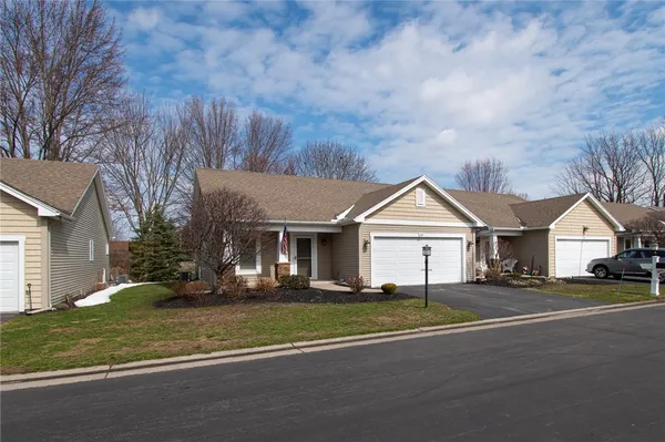 $239,900 | 10 Turtle Wood Trail, Greece, NY 14626