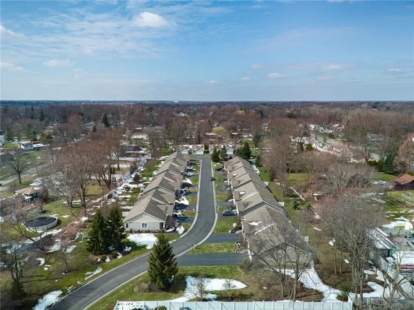 $239,900 | 10 Turtle Wood Trail, Greece, NY 14626