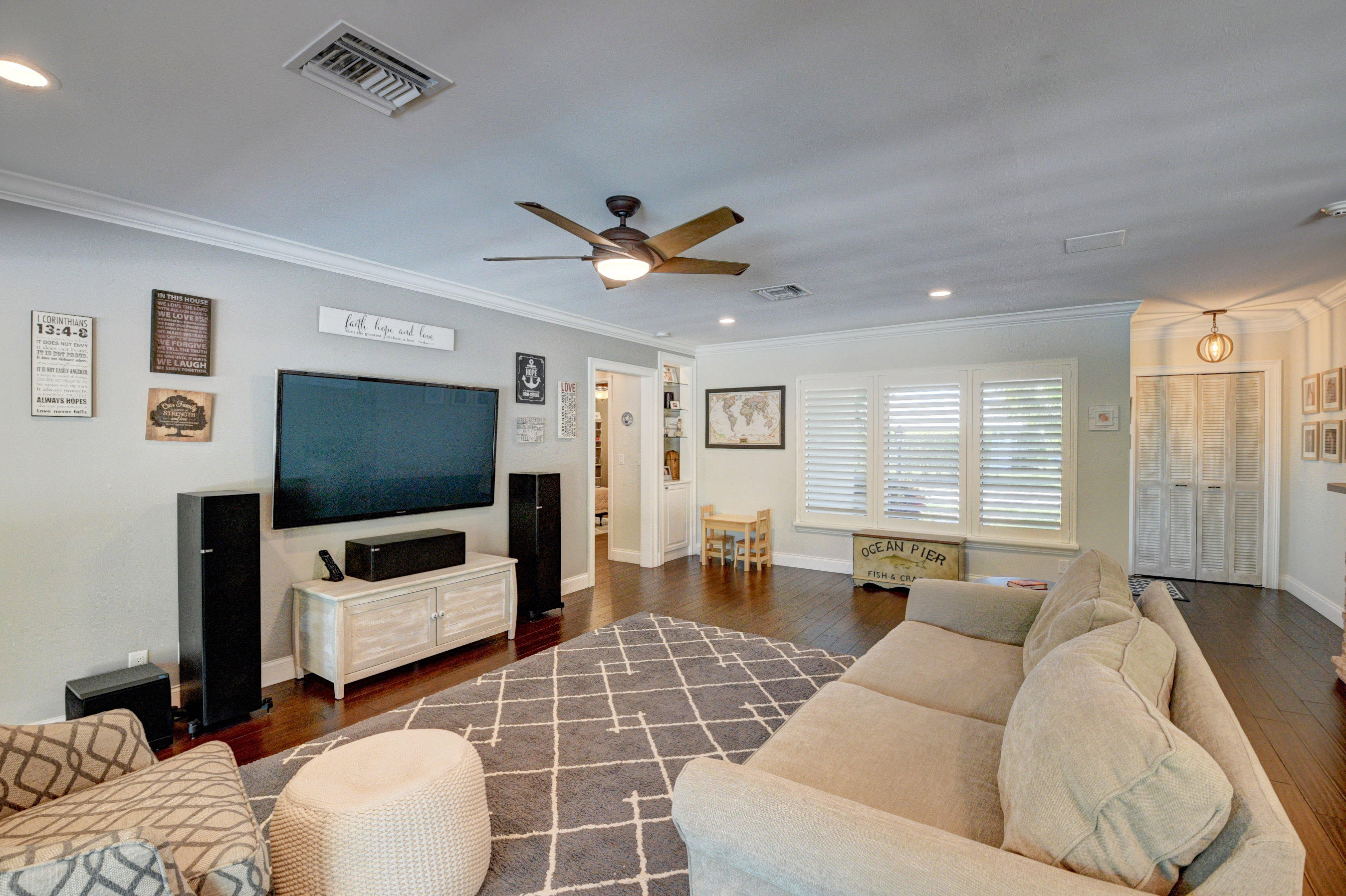 661 Apple Tree Lane Boca Raton, FL 33486 - Photo 9 of 52 Living Room