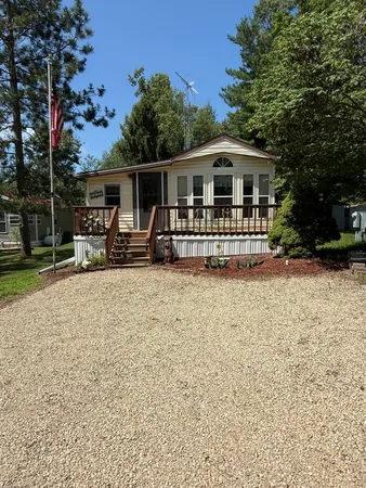 $69,000 | 8-121 Woodhaven Lakes, Sublette, IL 61367