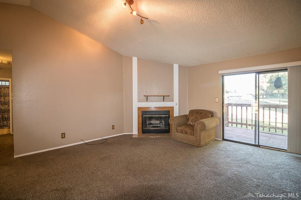 30070 North Lower Valley Road Tehachapi, CA 93561 - Photo 22 of 51 Gallery Image 22