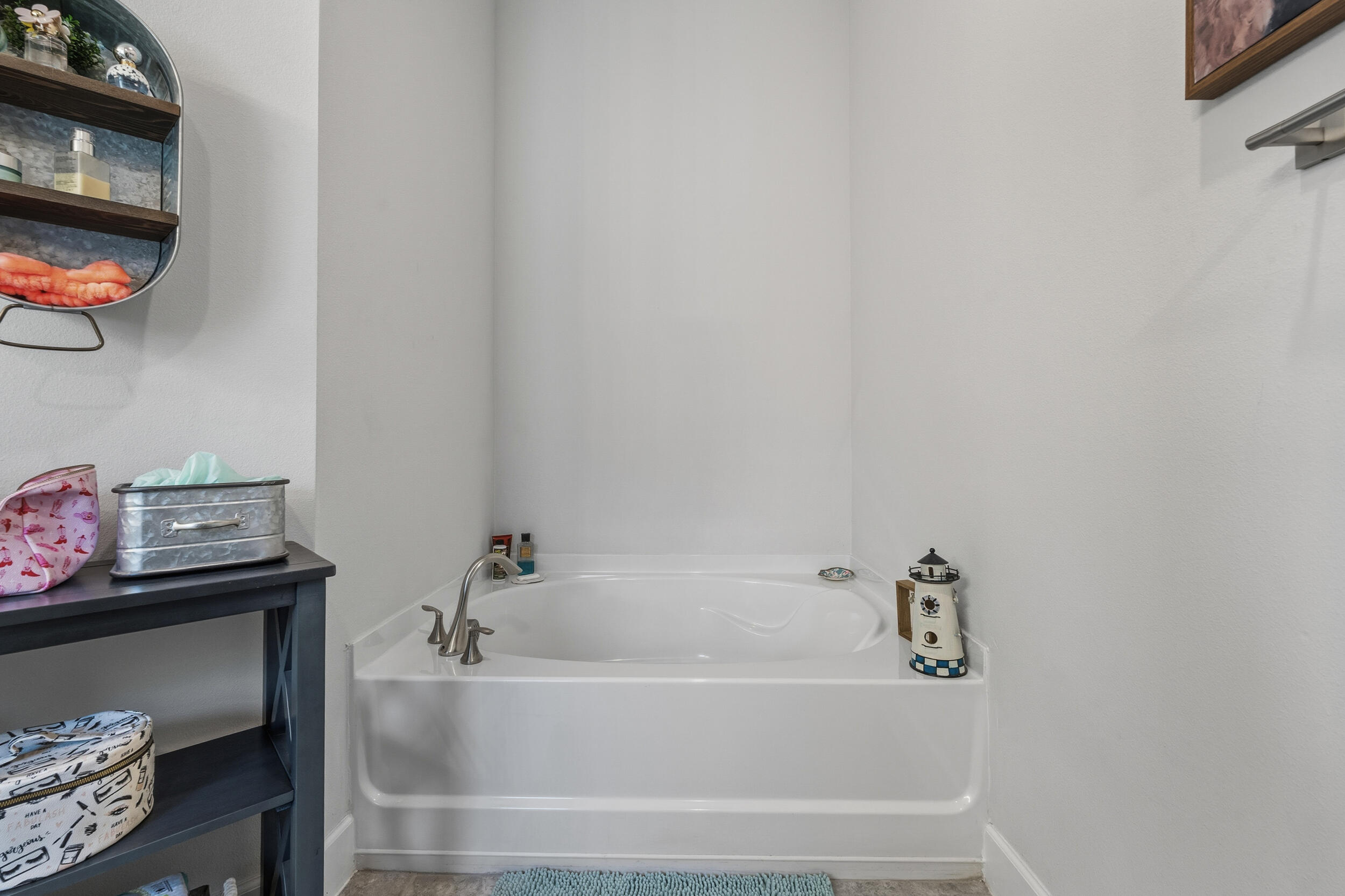 5613 Lugo Street Fort Pierce, FL 34951 - Photo 20 of 38 Main bathroom