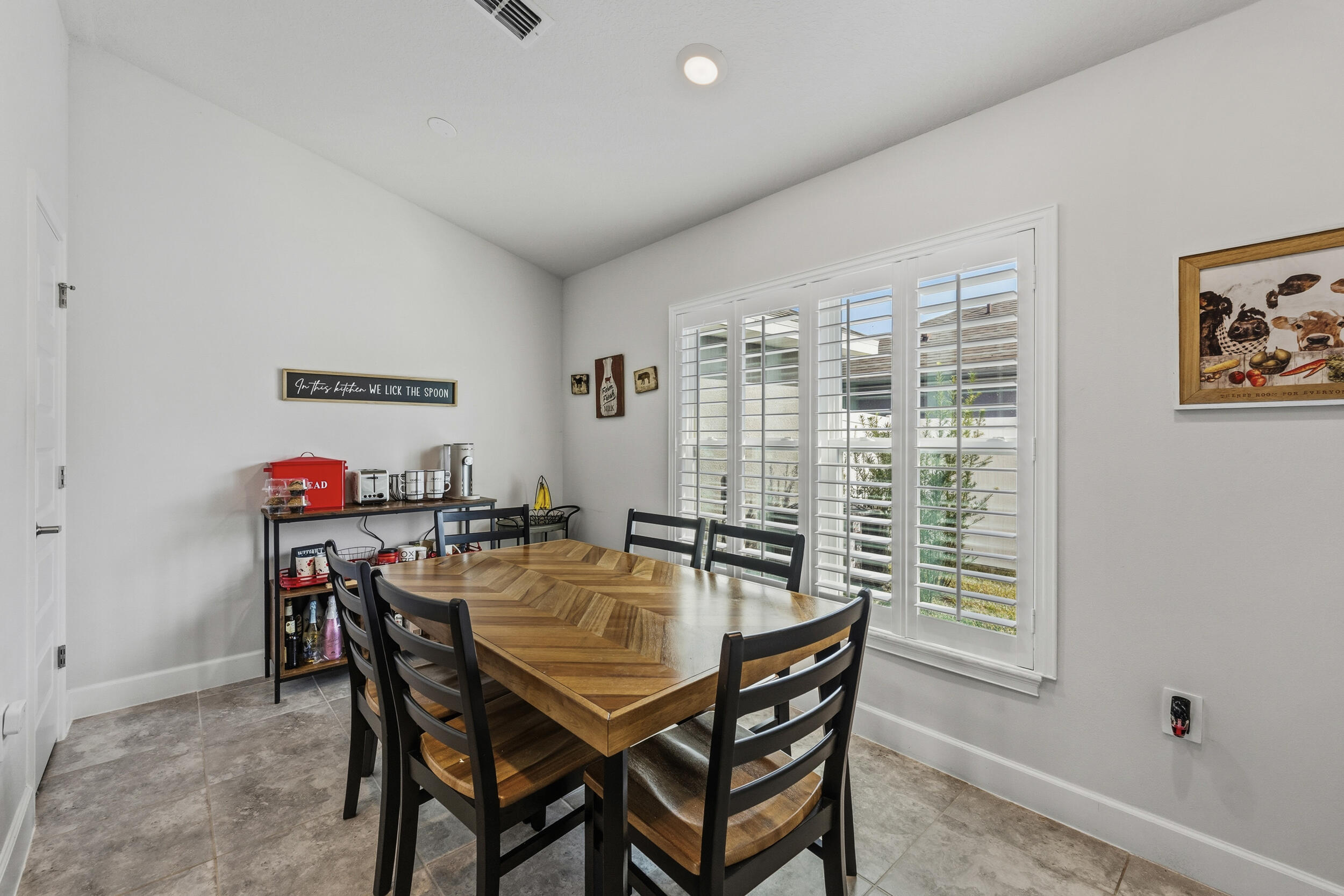 5613 Lugo Street Fort Pierce, FL 34951 - Photo 9 of 38 eat in kitchen