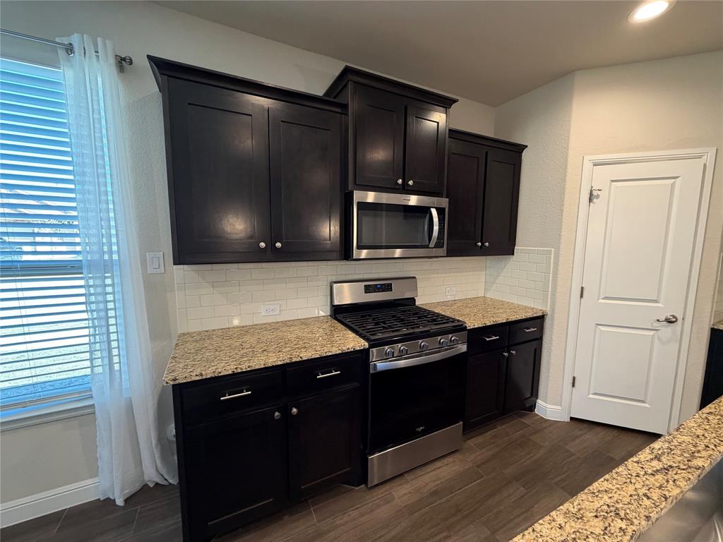 2428 Matador Ranch Drive Weatherford, TX 76087 - Photo 8 of 32