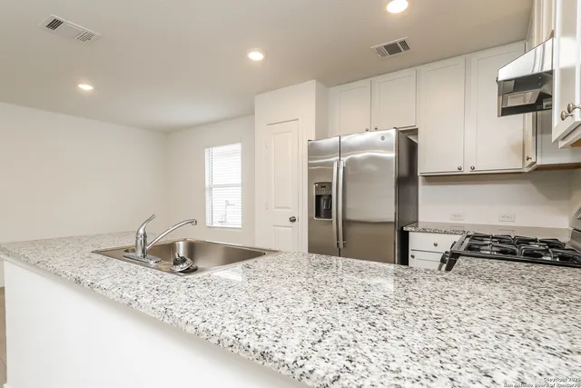 $1,450 | 7242 Plow, San Antonio, TX 78252