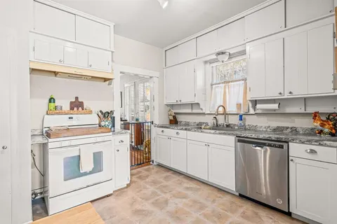 $595,000 | 4820 Dexter Avenue, Fort Worth, TX 76107