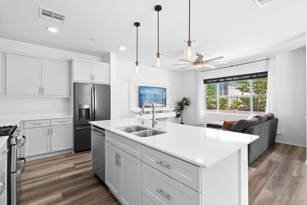 360 Sweet Place Fallbrook, CA 92028 - Photo 3 of 29