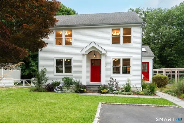 $1,699,000 | 7 High Gate Road, Westport, CT 06880