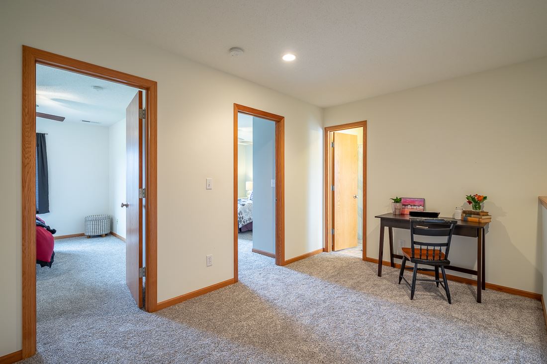 3727 Stoney Point Road Southwest Cedar Rapids, IA 52404 - Photo 16 of 25 Gallery Image 16
