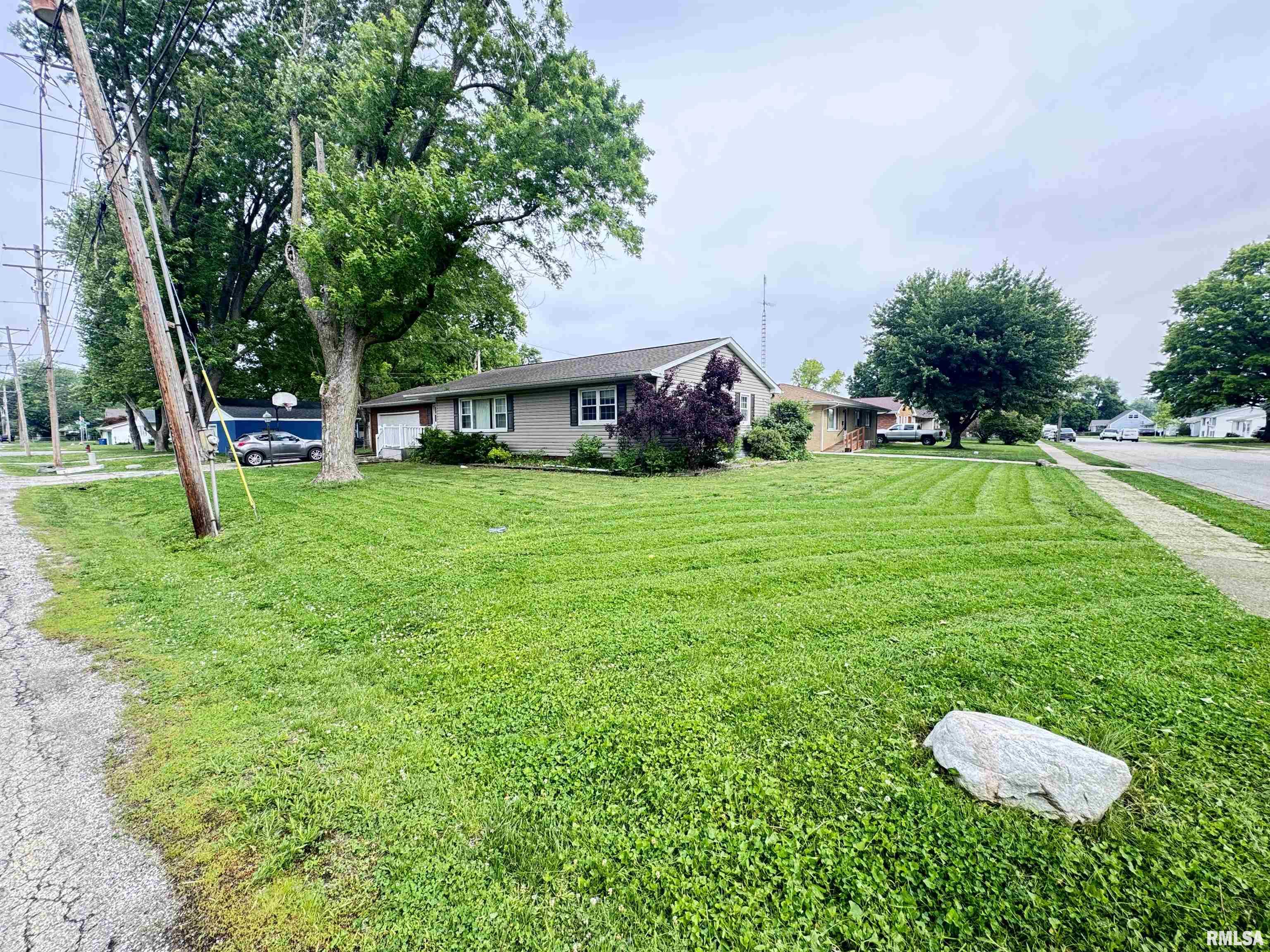 3131 East Enos Avenue Springfield, IL 62702 - Photo 10 of 23