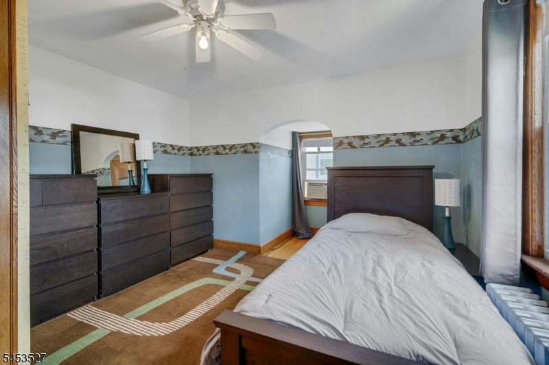 17 Ferncliff Road Bloomfield, NJ 07003 - Photo 19 of 32 Gallery Image 19