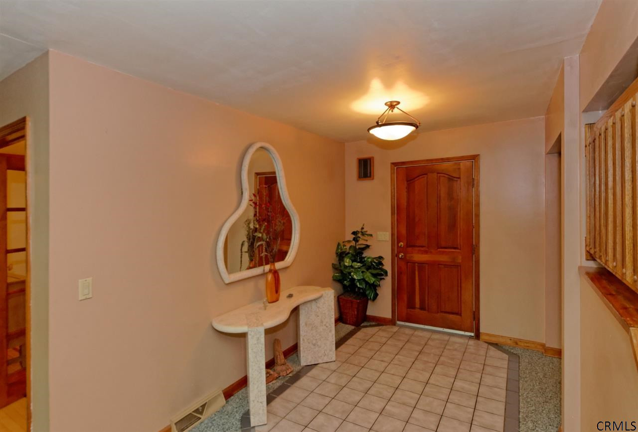 79 Knapp Road Mechanicville, NY 12118 - Photo 4 of 25 Photo 4