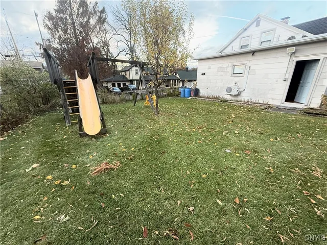 $2,750 | 222-220 East Seneca Turnpike, Syracuse, NY 13205