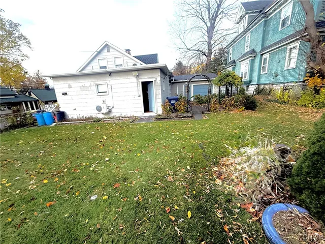 $2,750 | 222-220 East Seneca Turnpike, Syracuse, NY 13205