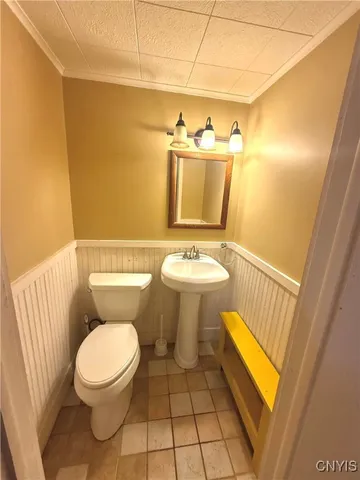 $2,750 | 222-220 East Seneca Turnpike, Syracuse, NY 13205