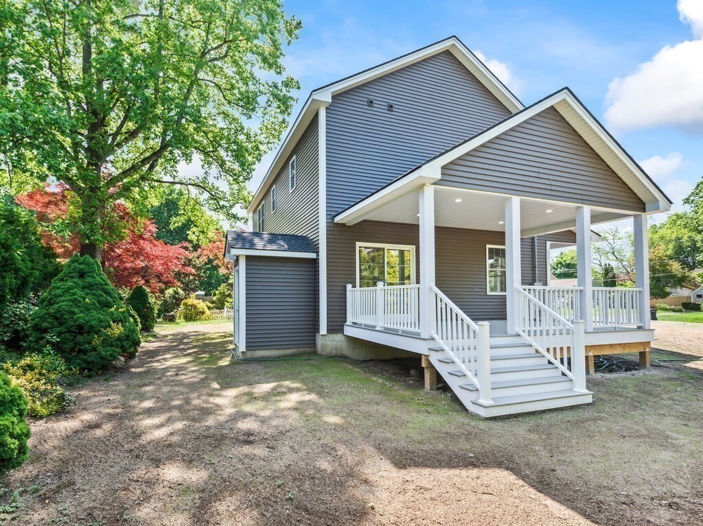 132 Barrington Road Longmeadow, MA 01106 - Photo 4 of 40