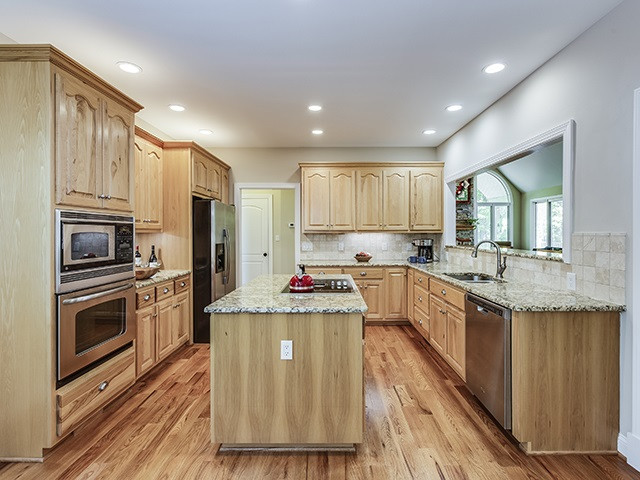 2 Highcross Court Raleigh, NC 27613 - Photo 9 of 28 Photo 9