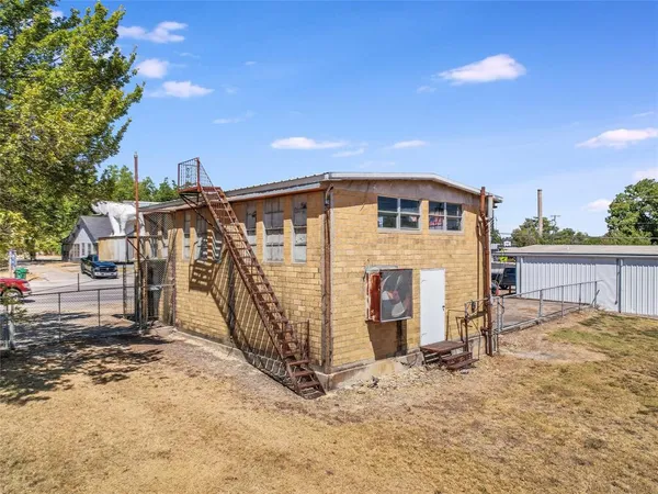 $249,900 | 1018 North Main Street, Taylor, TX 76574