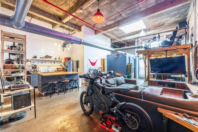 $2,300 | 659 Auburn Avenue Northeast, Unit 217, Atlanta, GA 30312