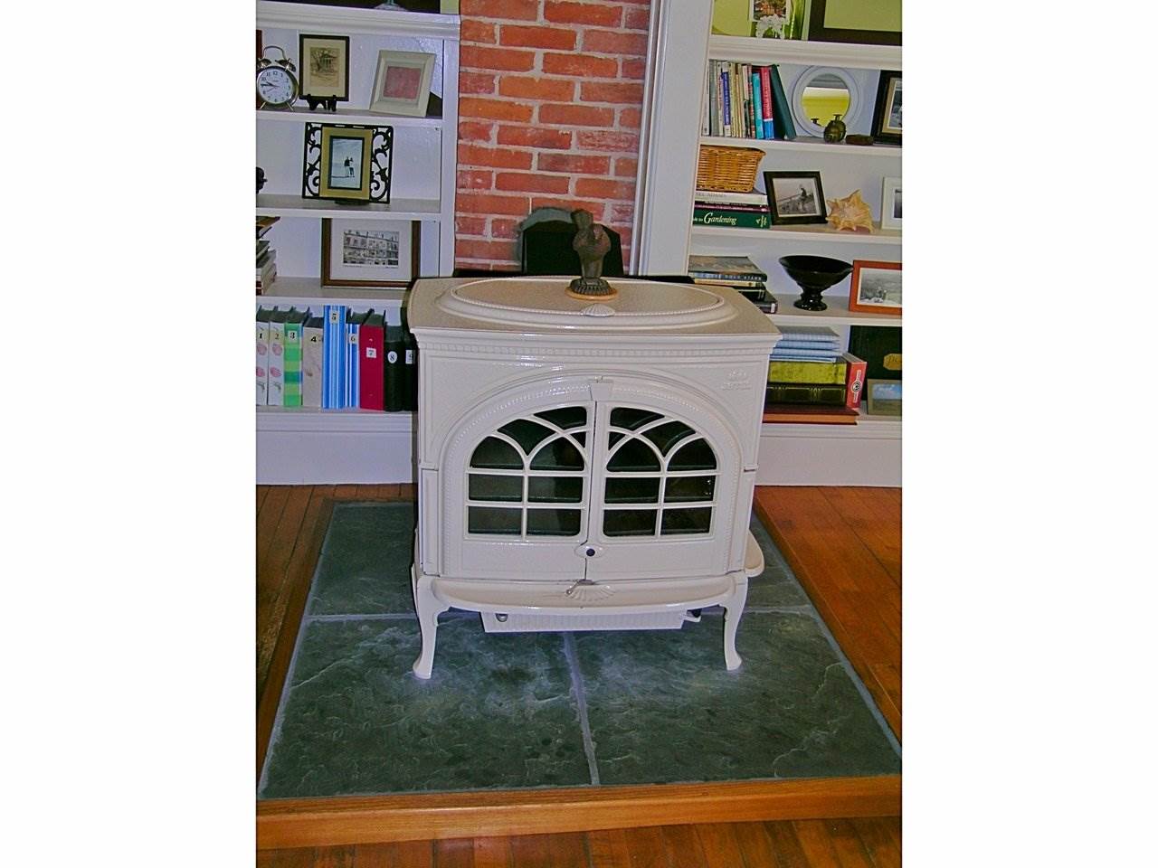 313 Church Hill Road Charlotte, VT 05445 - Photo 14 of 40 Gallery Image 14