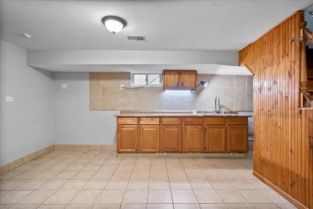 $455,000 | 6707 North Whipple Street, Chicago, IL 60645