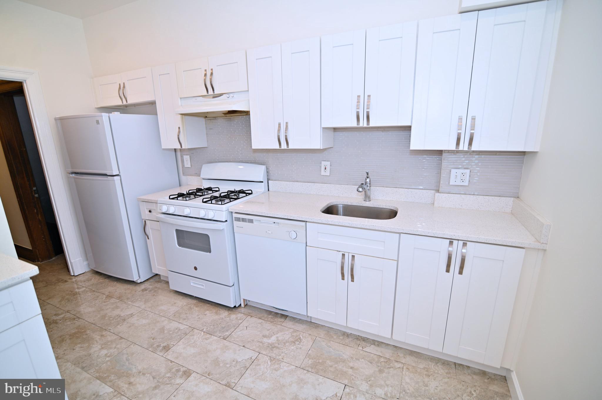 5326 2nd Street Northwest Washington, DC 20011 - Photo 12 of 55 Quartz Counters!!