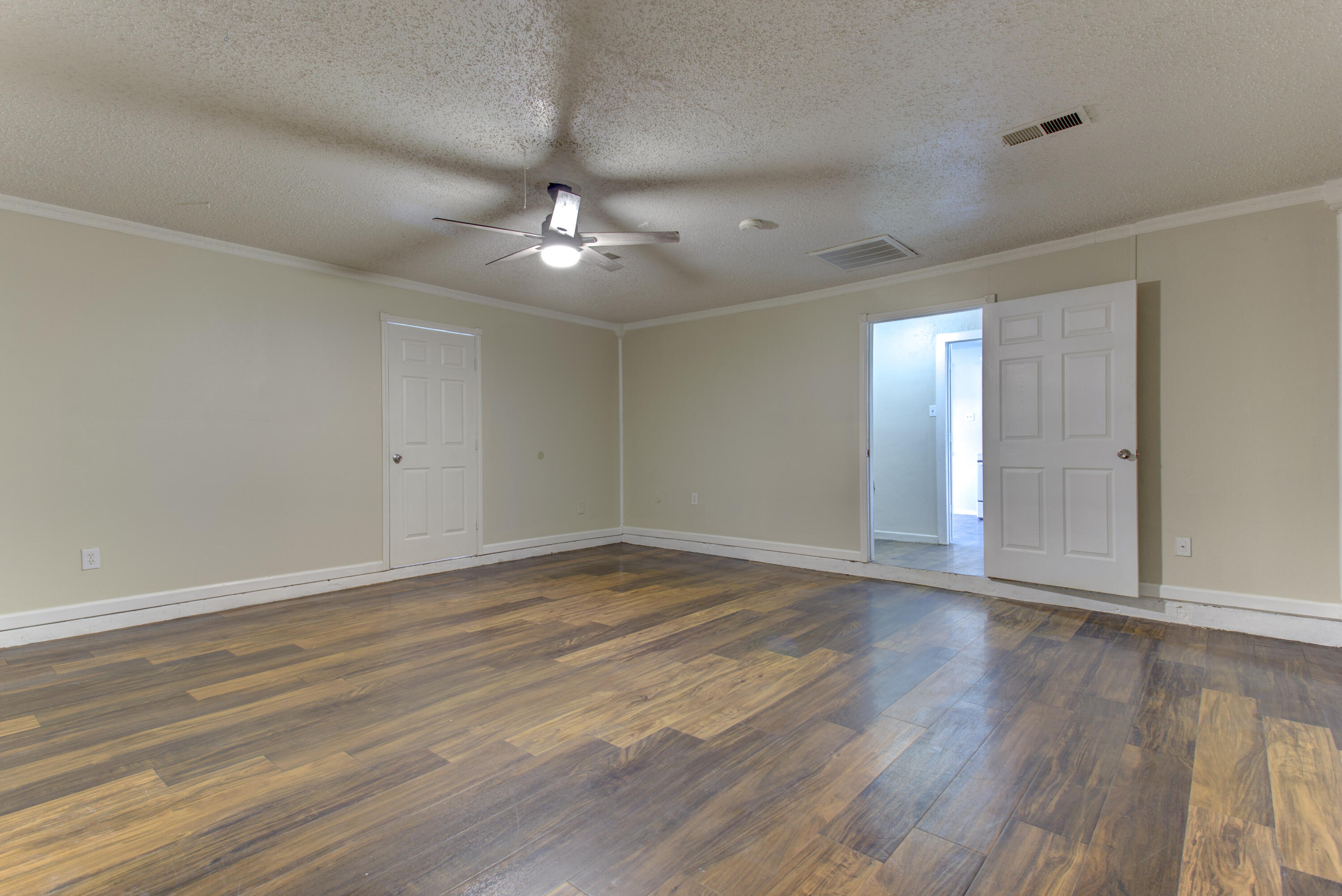 2112 58th Street Lubbock, TX 79412 - Photo 15 of 37 IMG_0885