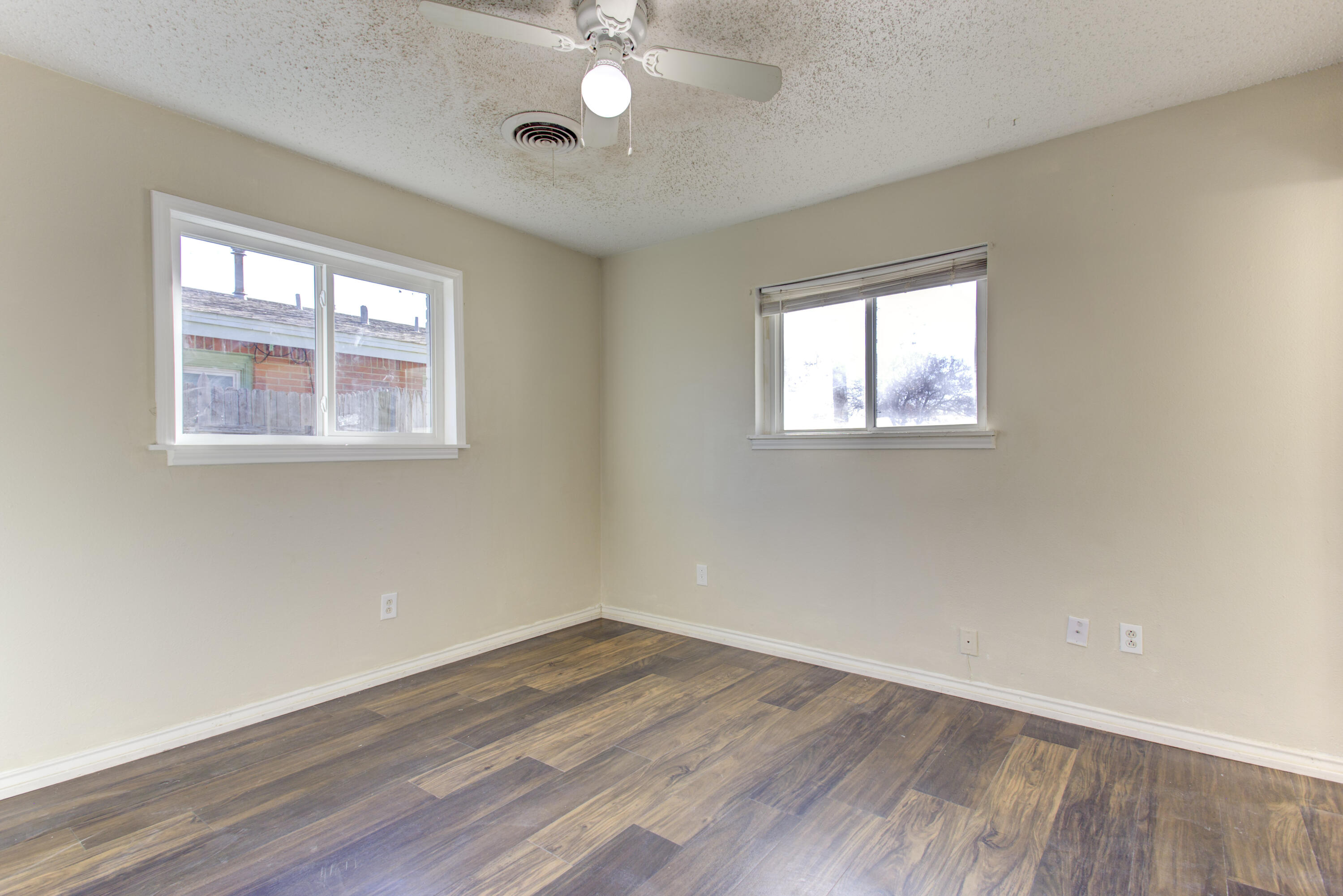 2112 58th Street Lubbock, TX 79412 - Photo 31 of 37 IMG_0892