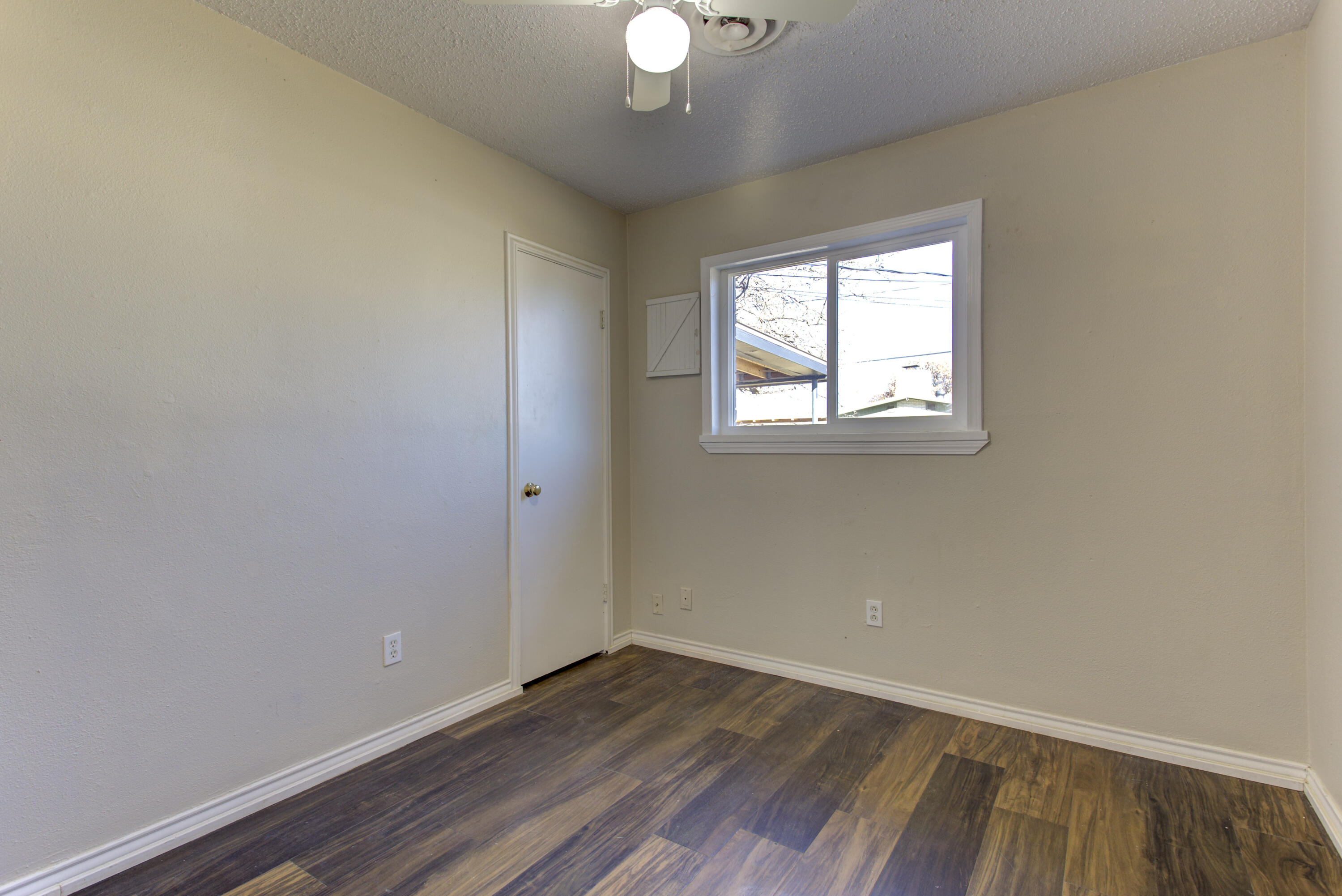 2112 58th Street Lubbock, TX 79412 - Photo 34 of 37 IMG_0888