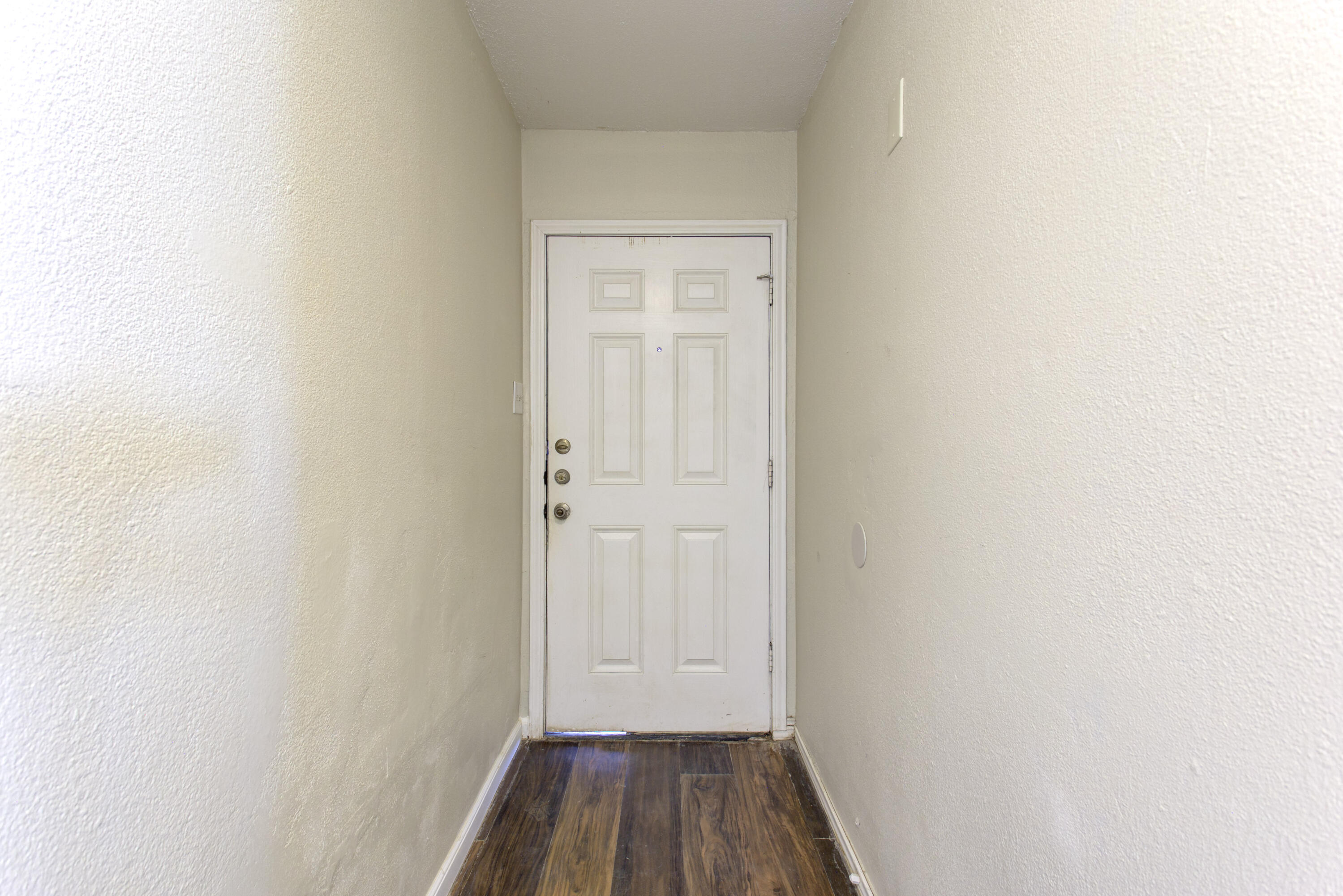 2112 58th Street Lubbock, TX 79412 - Photo 5 of 37 IMG_0878