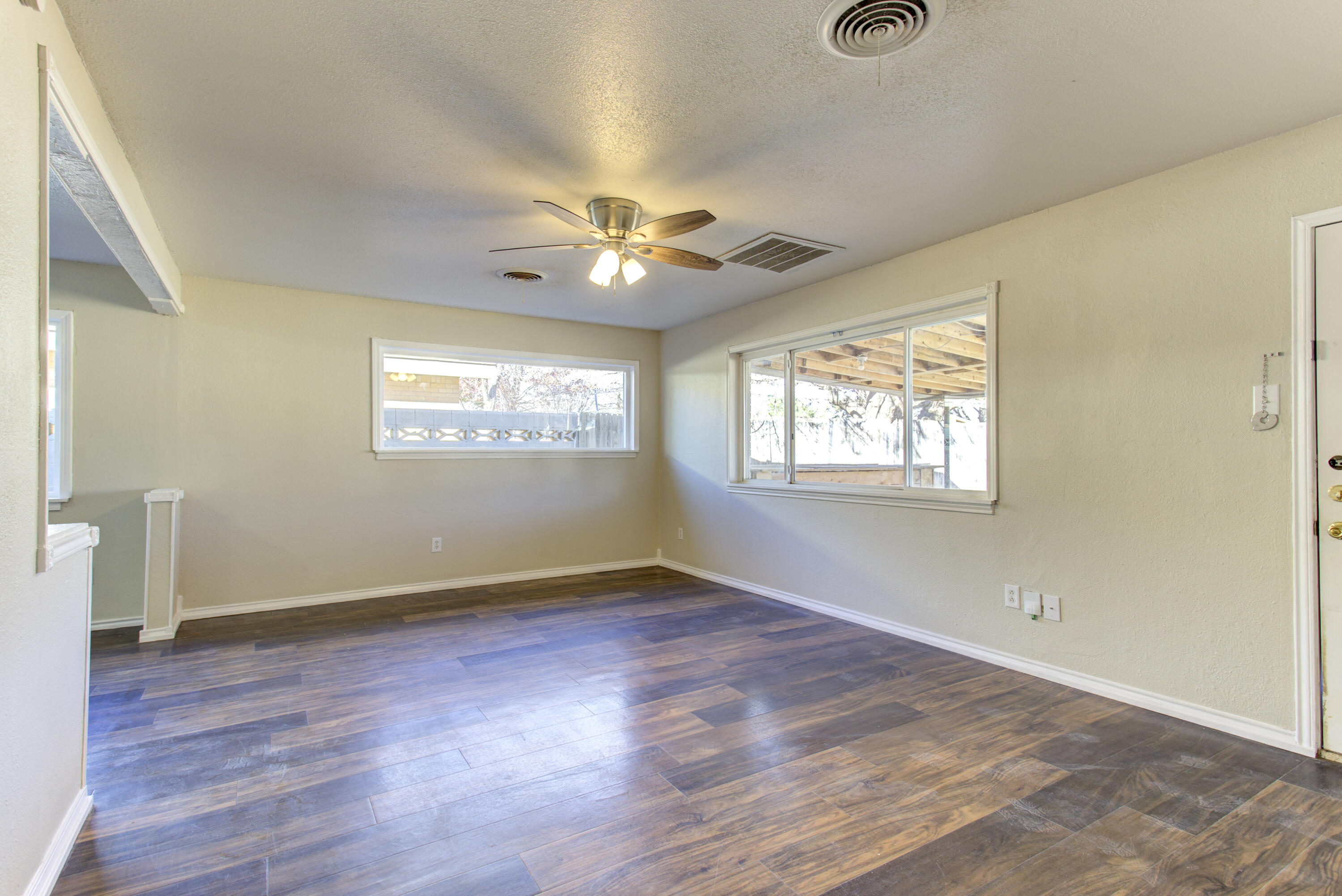 2112 58th Street Lubbock, TX 79412 - Photo 6 of 37 IMG_0889