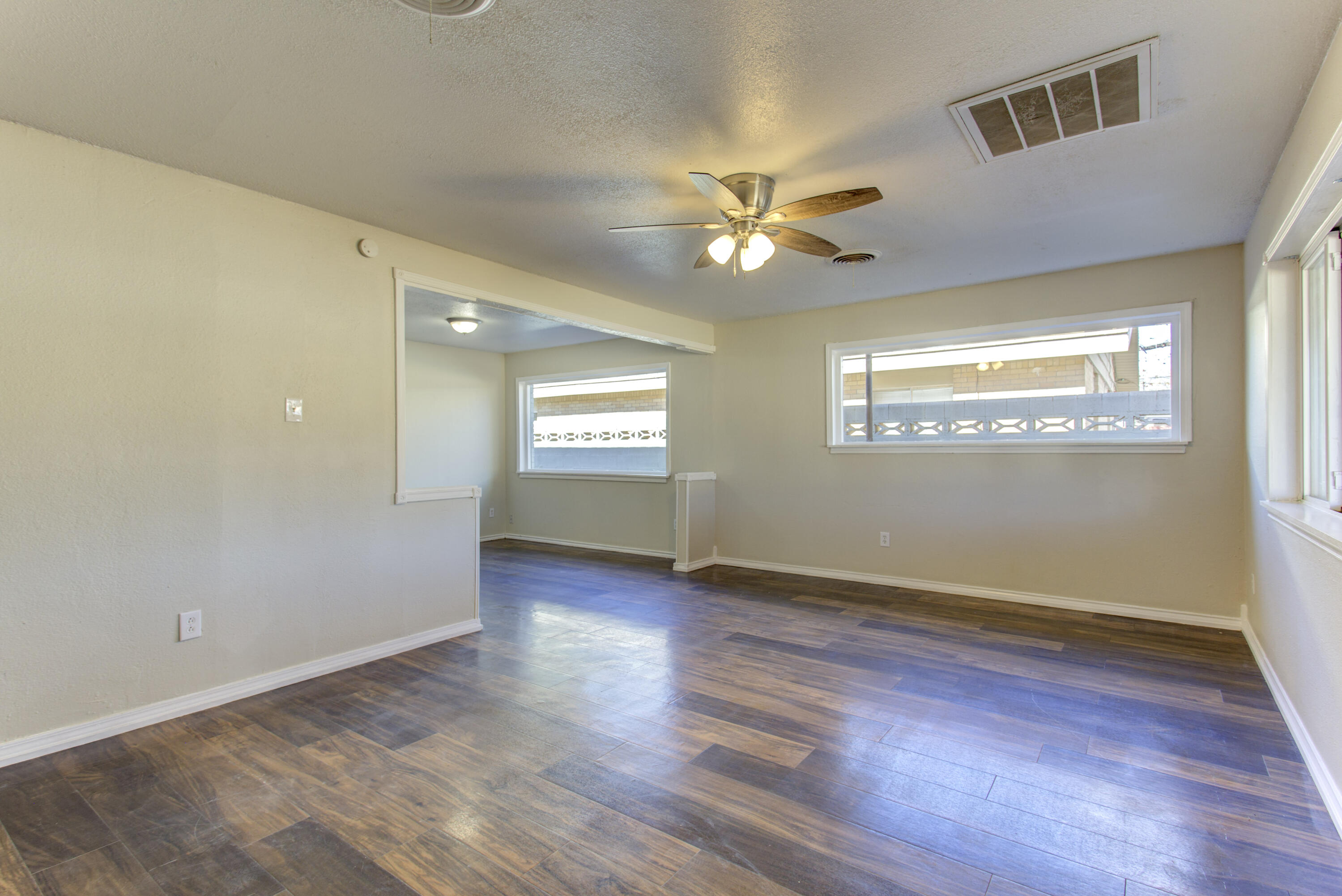 2112 58th Street Lubbock, TX 79412 - Photo 7 of 37 IMG_0900